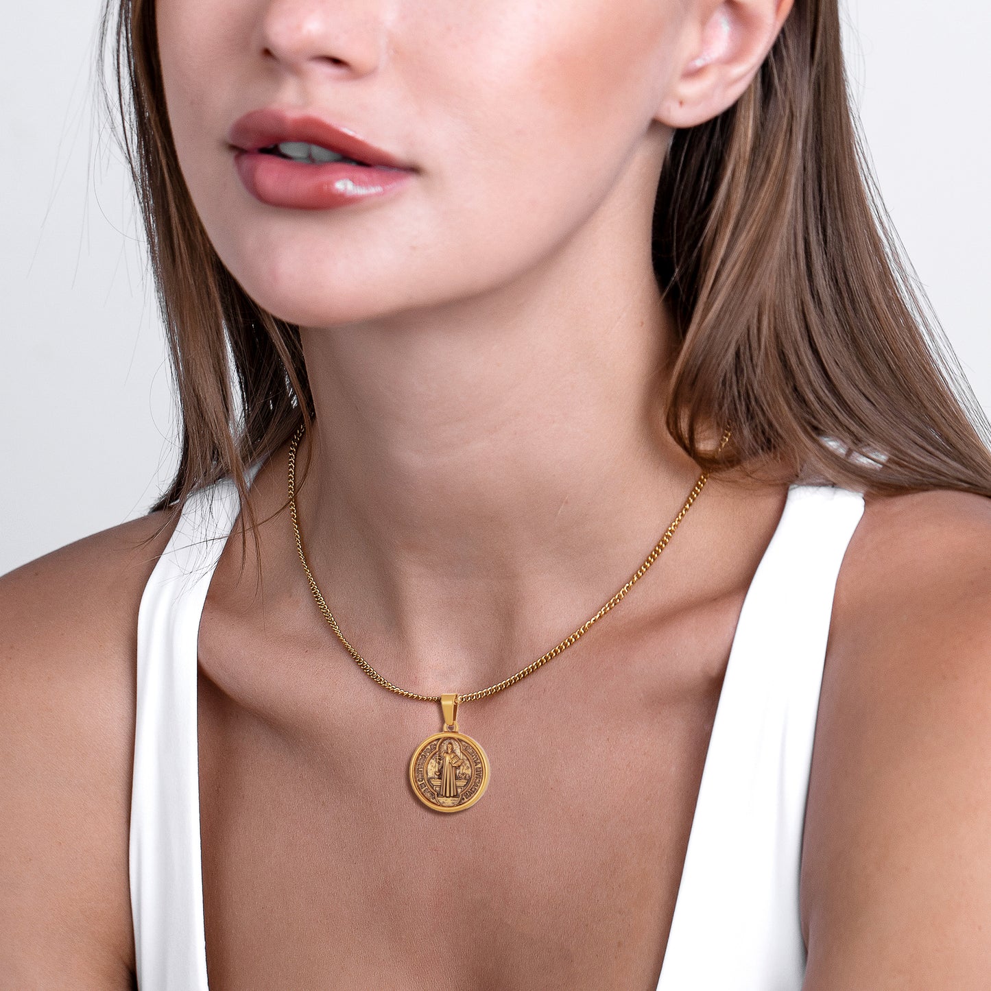 Antique Gold Pendant Necklace Curb Chain N00939
