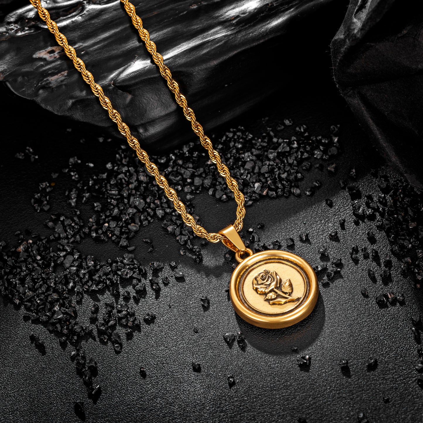 Antique Gold Rose Pendant Necklace Twisted Rope Chain N01560