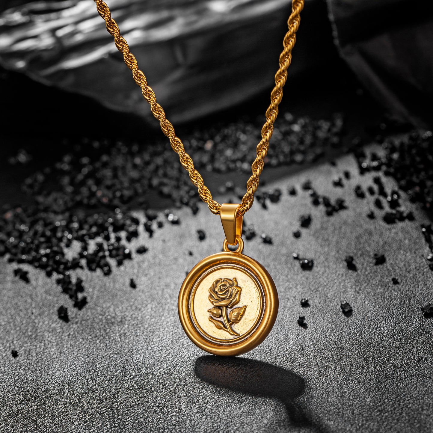 Antique Gold Rose Pendant Necklace Twisted Rope Chain N01560
