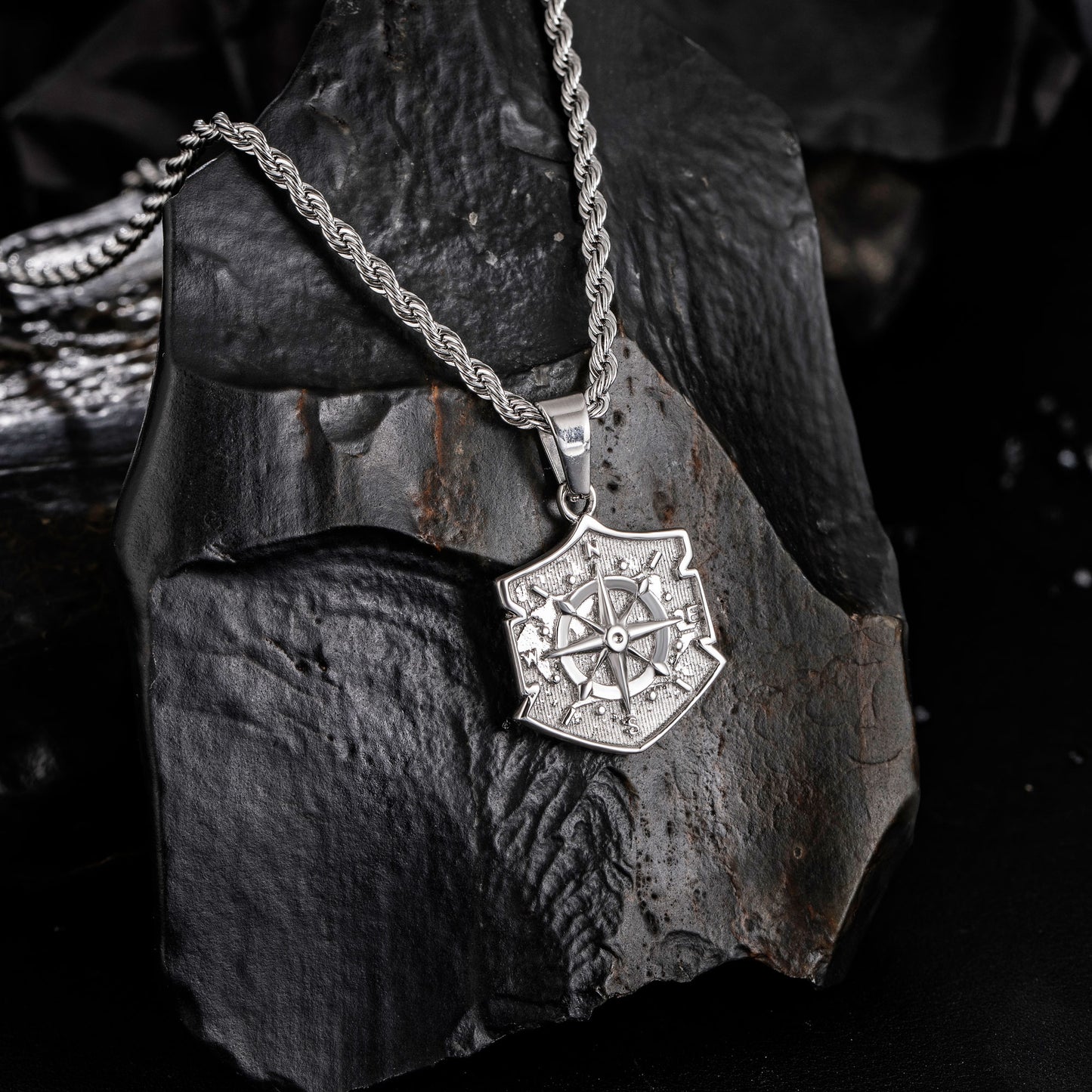 Silver Shield Compass Pendant Necklace Twisted Rope Chain N00394