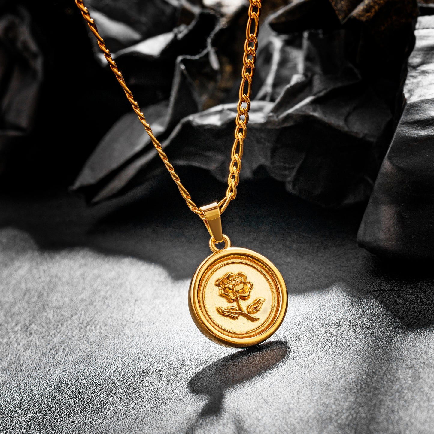 Gold Rose Pendant Necklace Figaro Chain N00861
