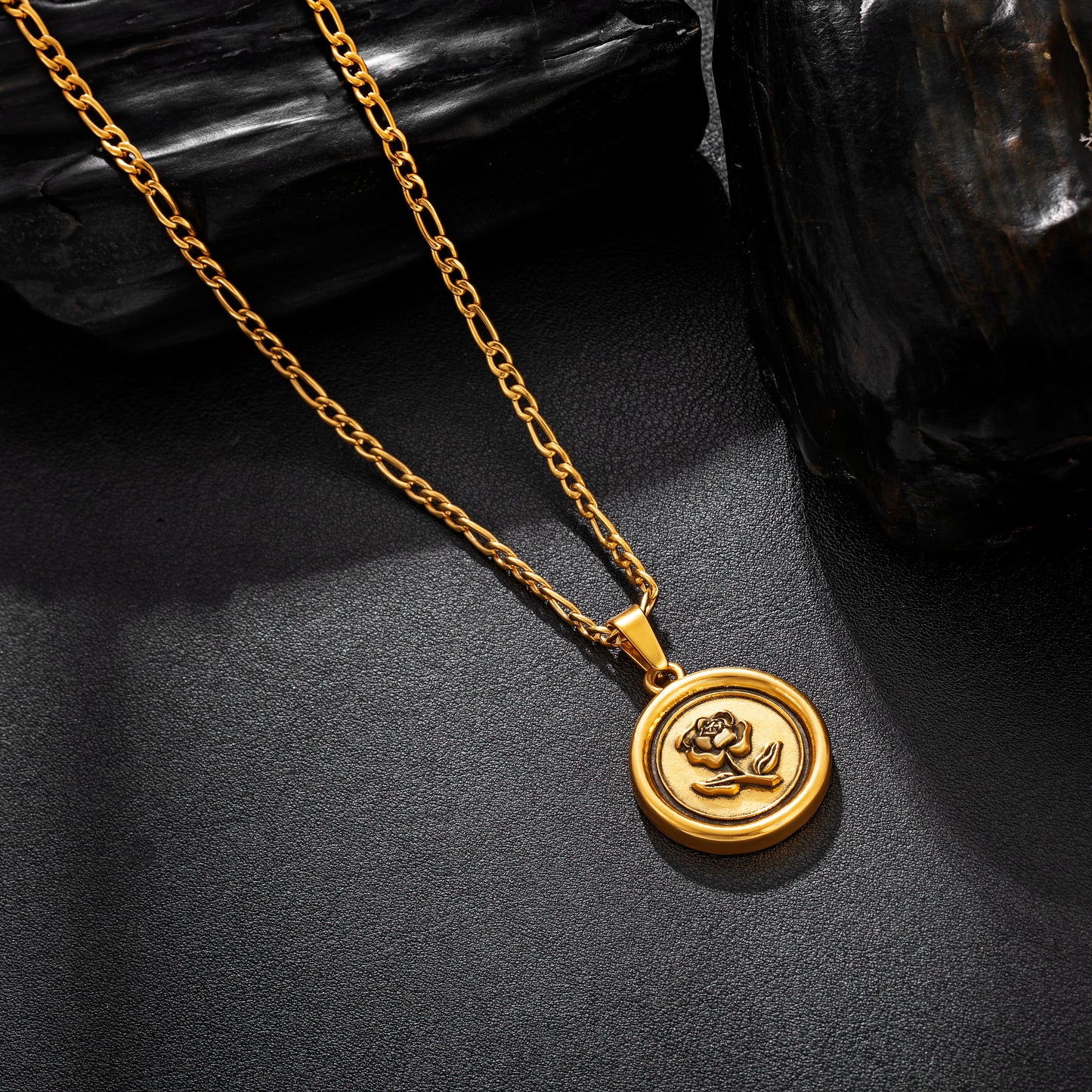 Antique Gold Rose Pendant Necklace Figaro Chain N00878
