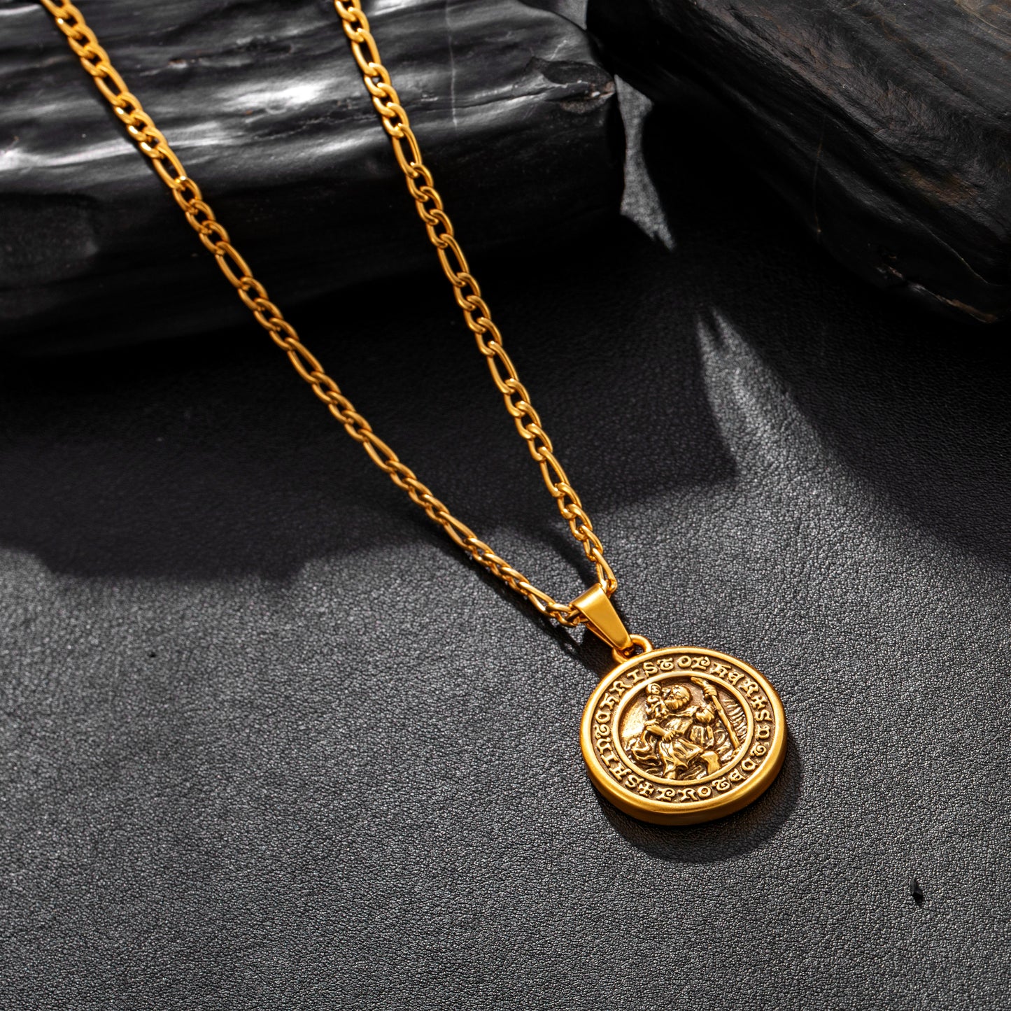 Antique Gold Pendant Necklace Figaro Chain N01014