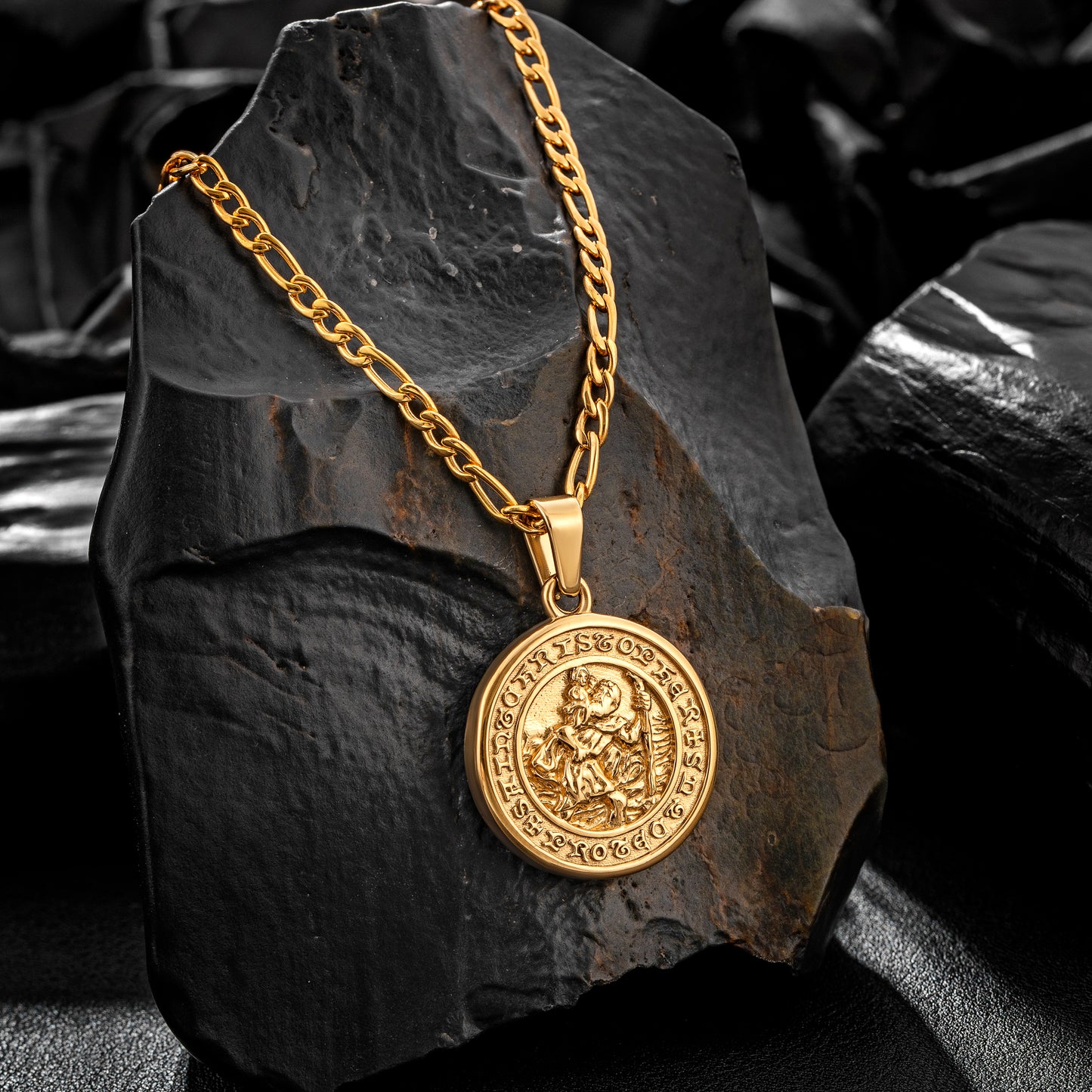 Gold Pendant Necklace Figaro Chain N00997