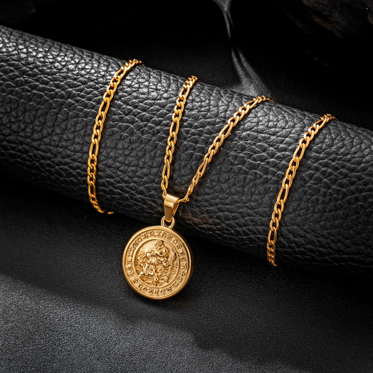 Gold Pendant Necklace Figaro Chain N00997