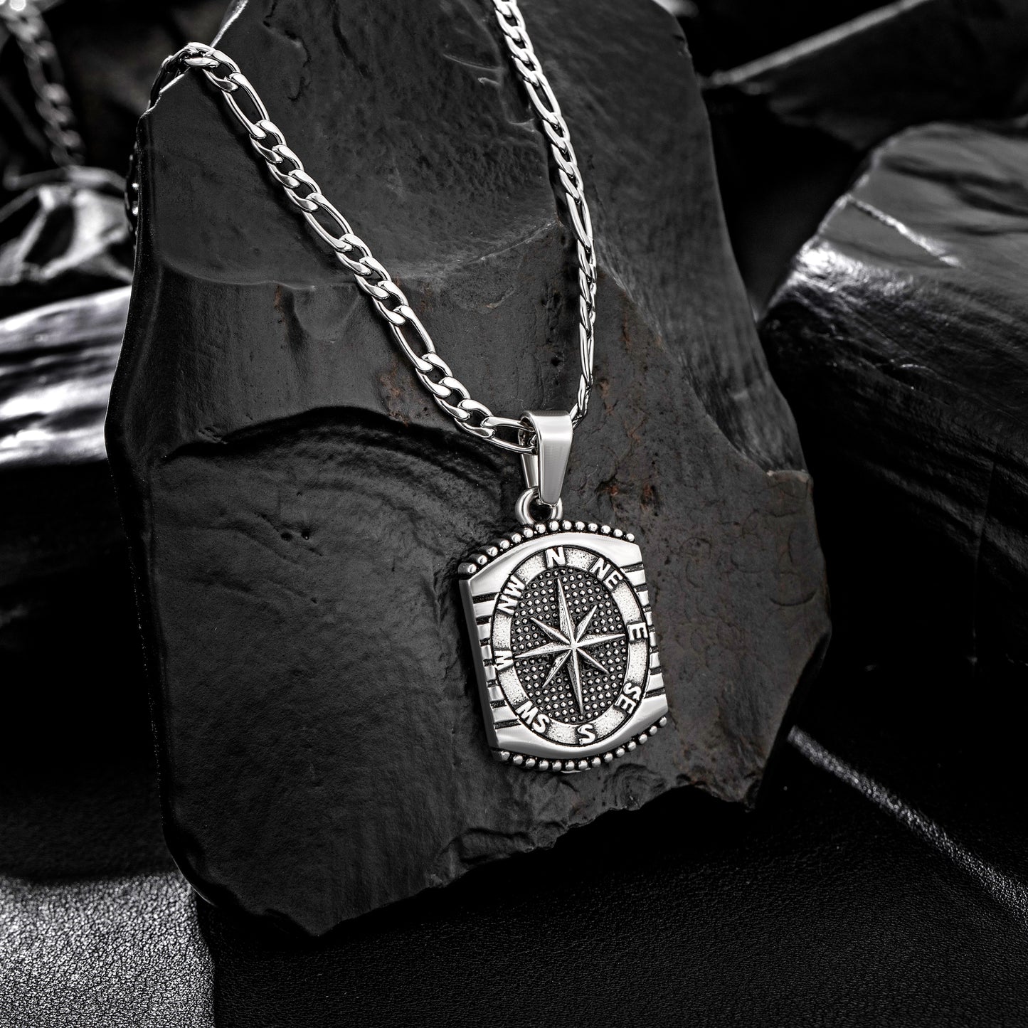 Antique Silver Rectangle Compass Pendant Necklace Figaro Chain N01304