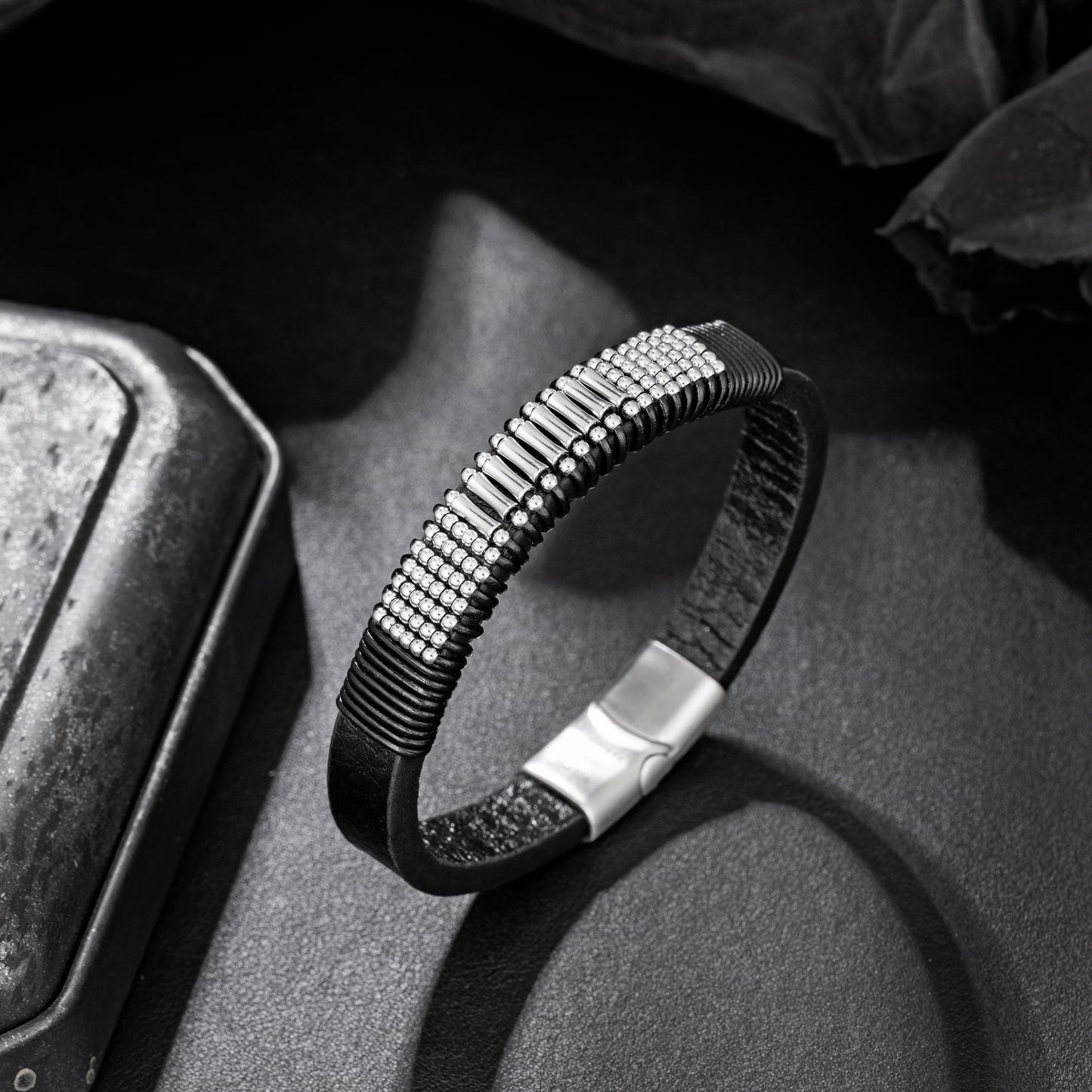 Leather and steel Bracelet B00648