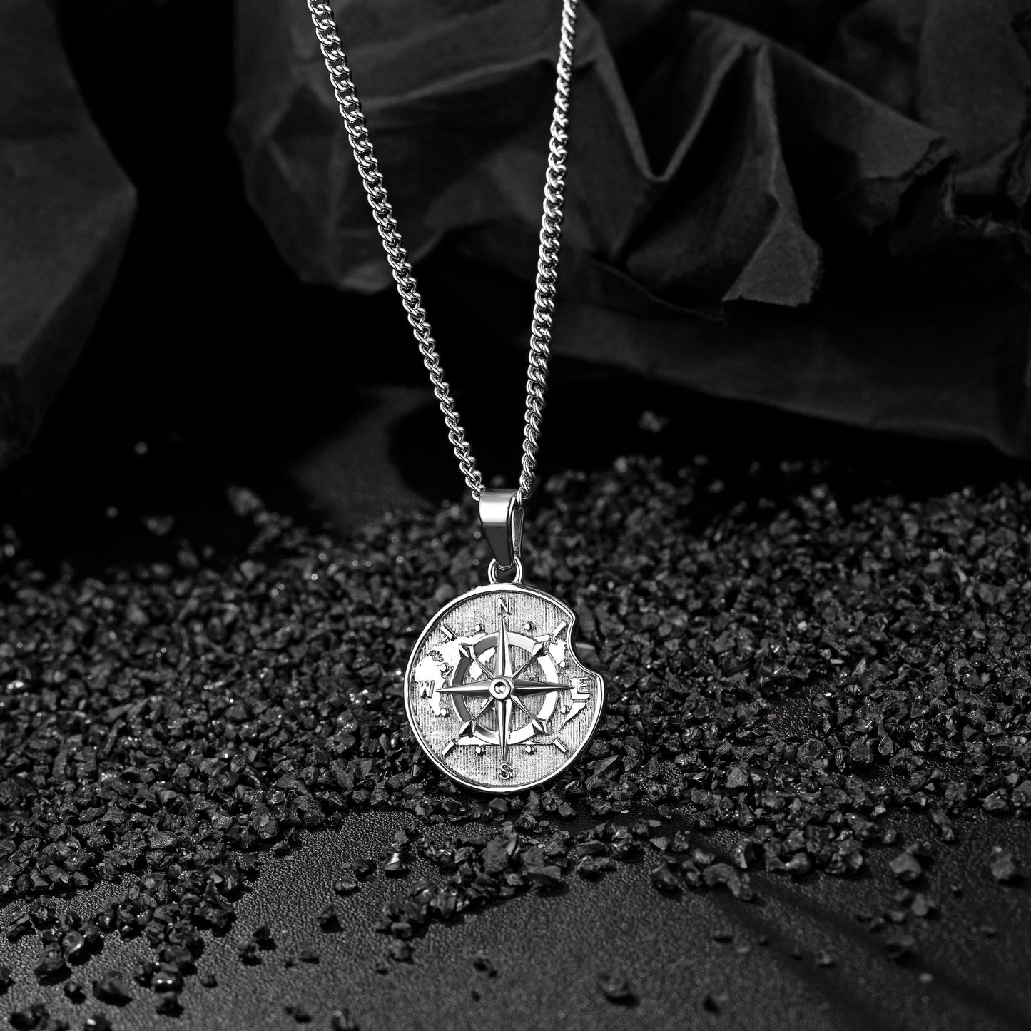 Compass Necklace N00238