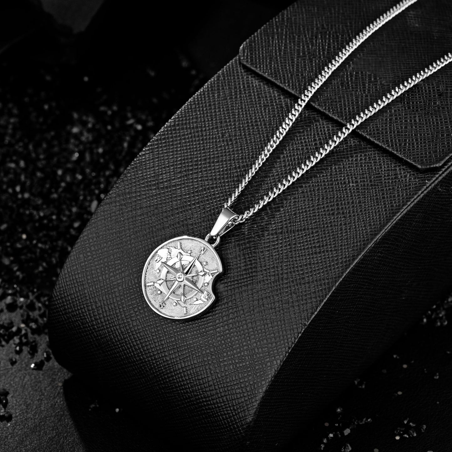 Compass Necklace N00238