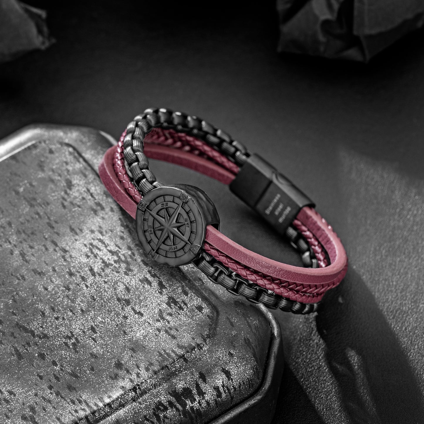 Compass leather bracelet for men B00742