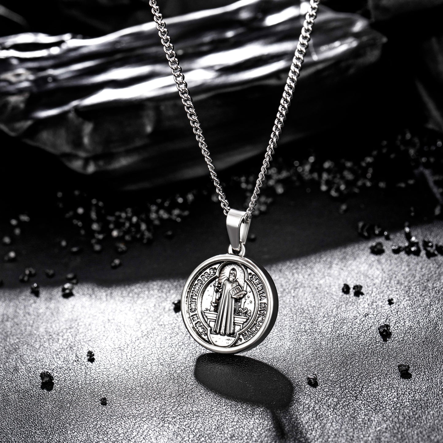 Antique Silver Pendant Necklace Curb Chain N00905
