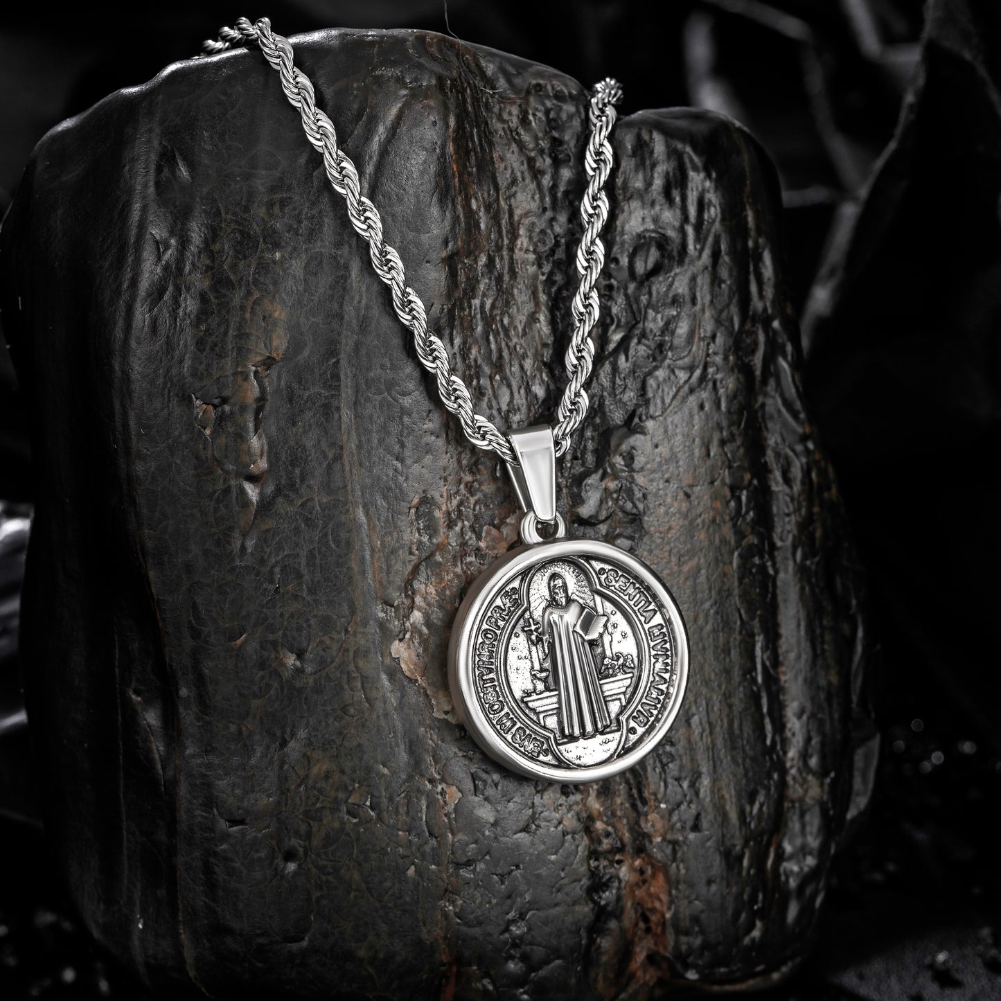 Antique Silver Pendant Necklace Twisted Rope Chain N00910