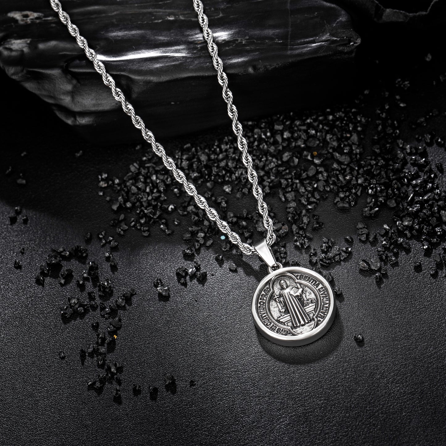 Antique Silver Pendant Necklace Twisted Rope Chain N00910