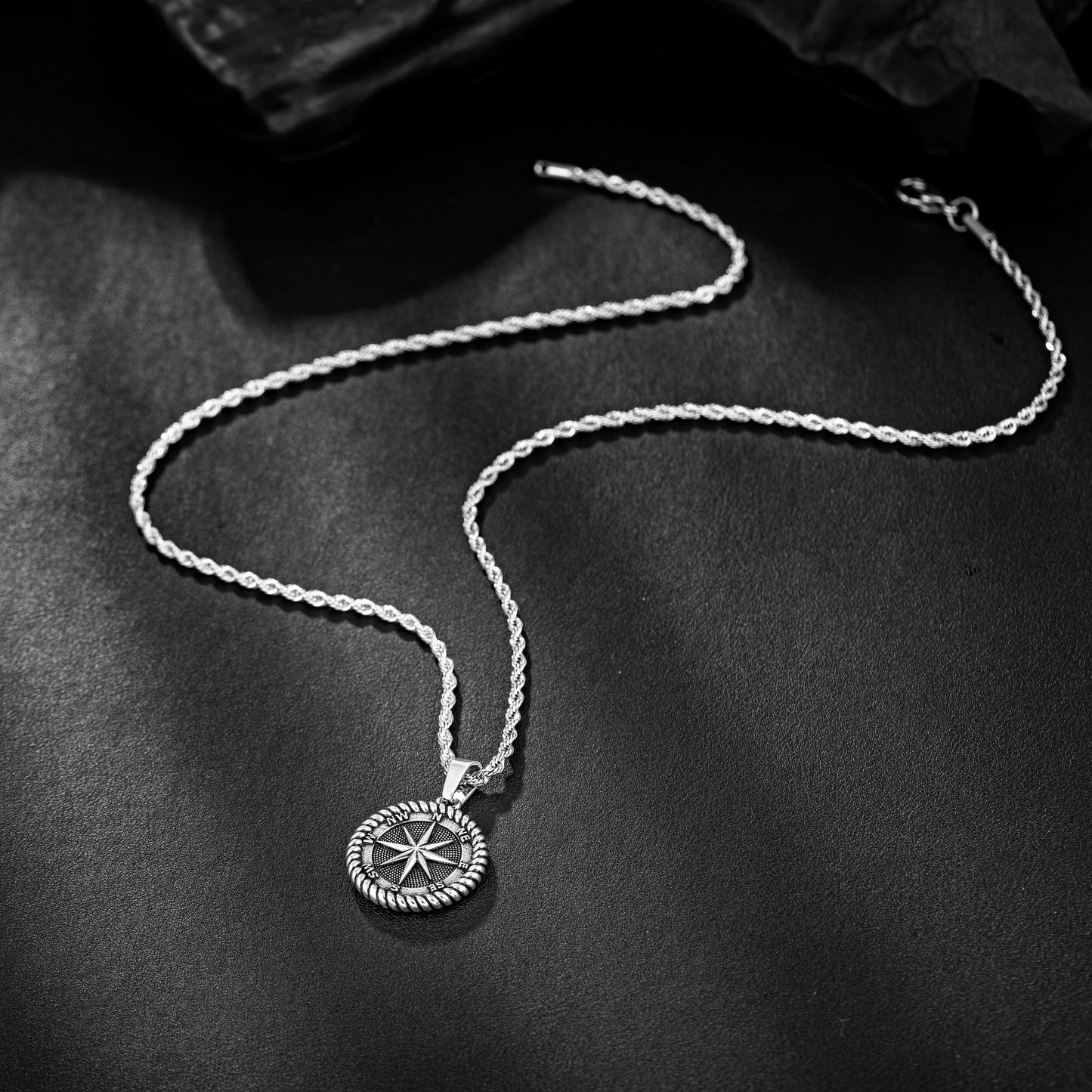 Antique Silver Compass Pendant Necklace Twisted Rope Chain N00593