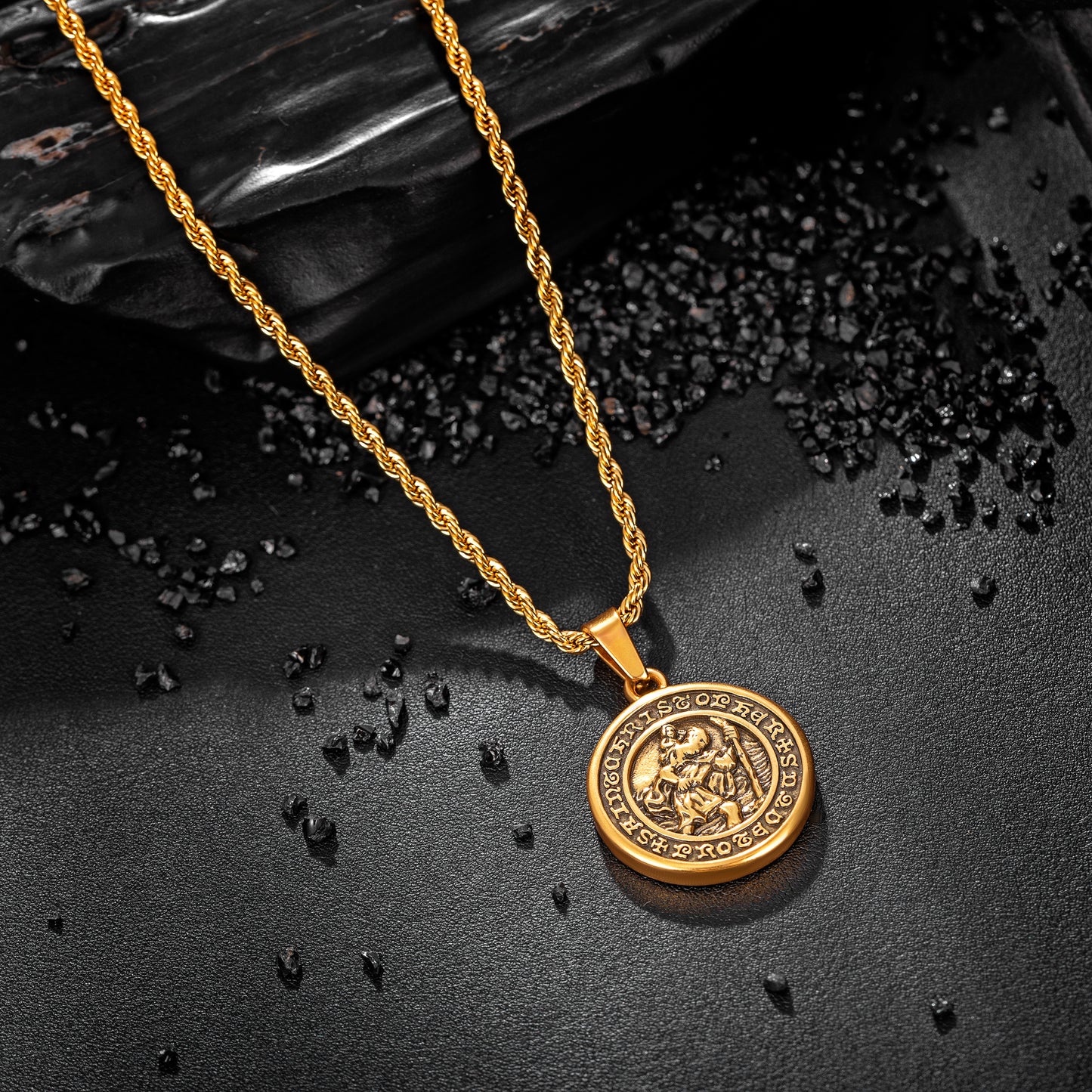 Antique Gold Pendant Necklace Twisted Rope Chain N01012