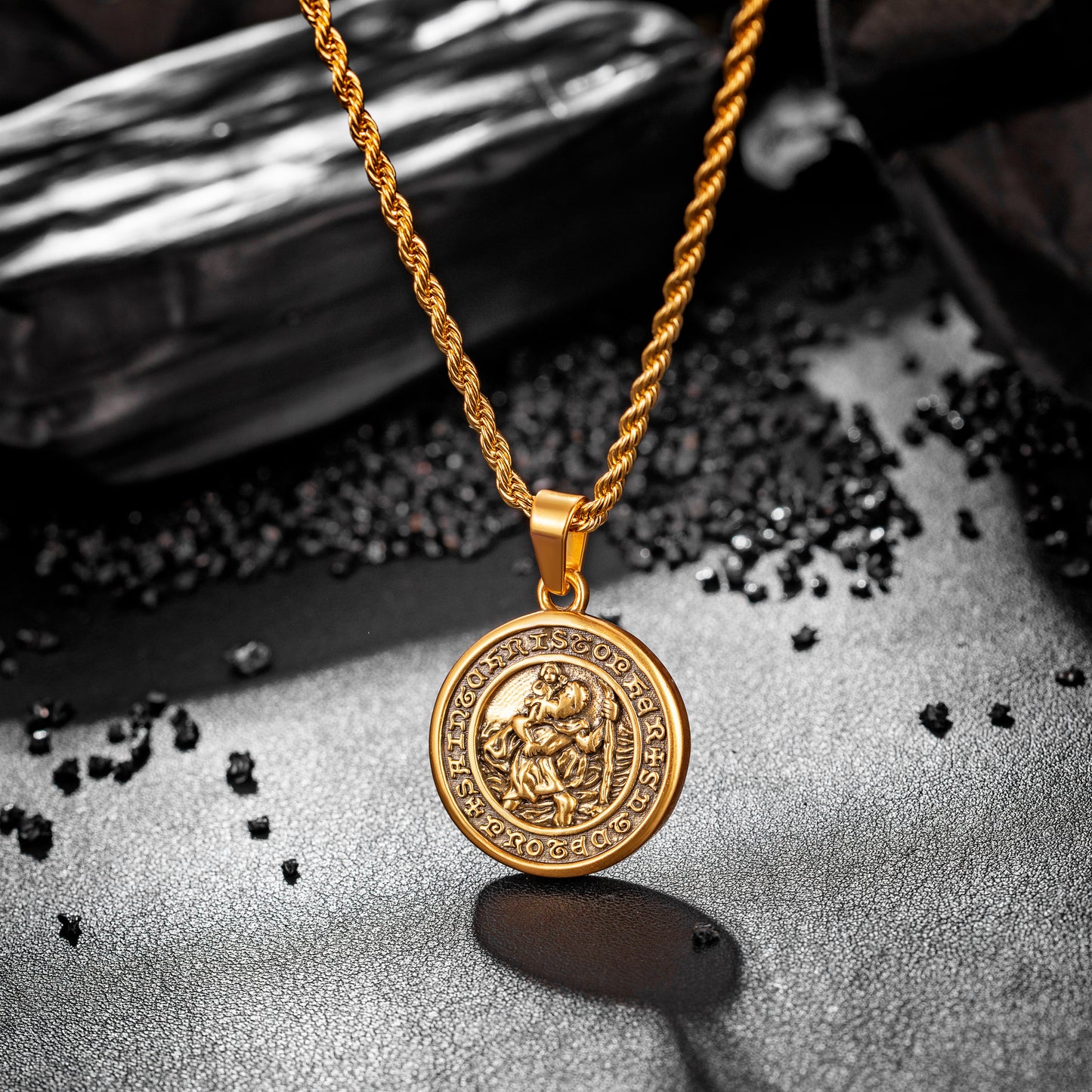 Antique Gold Pendant Necklace Twisted Rope Chain N01012