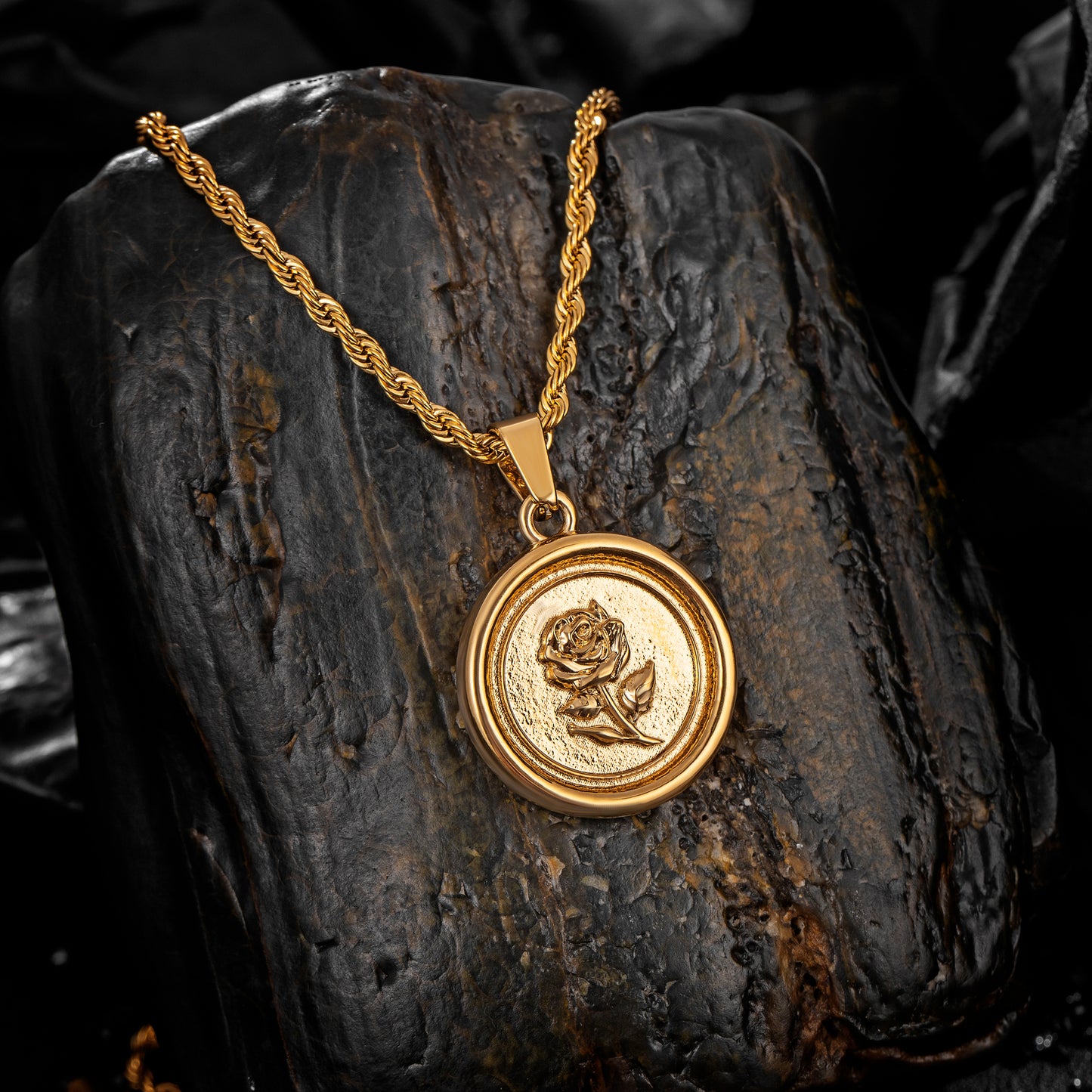 Gold Rose Pendant Necklace Twisted Rope Chain N01543