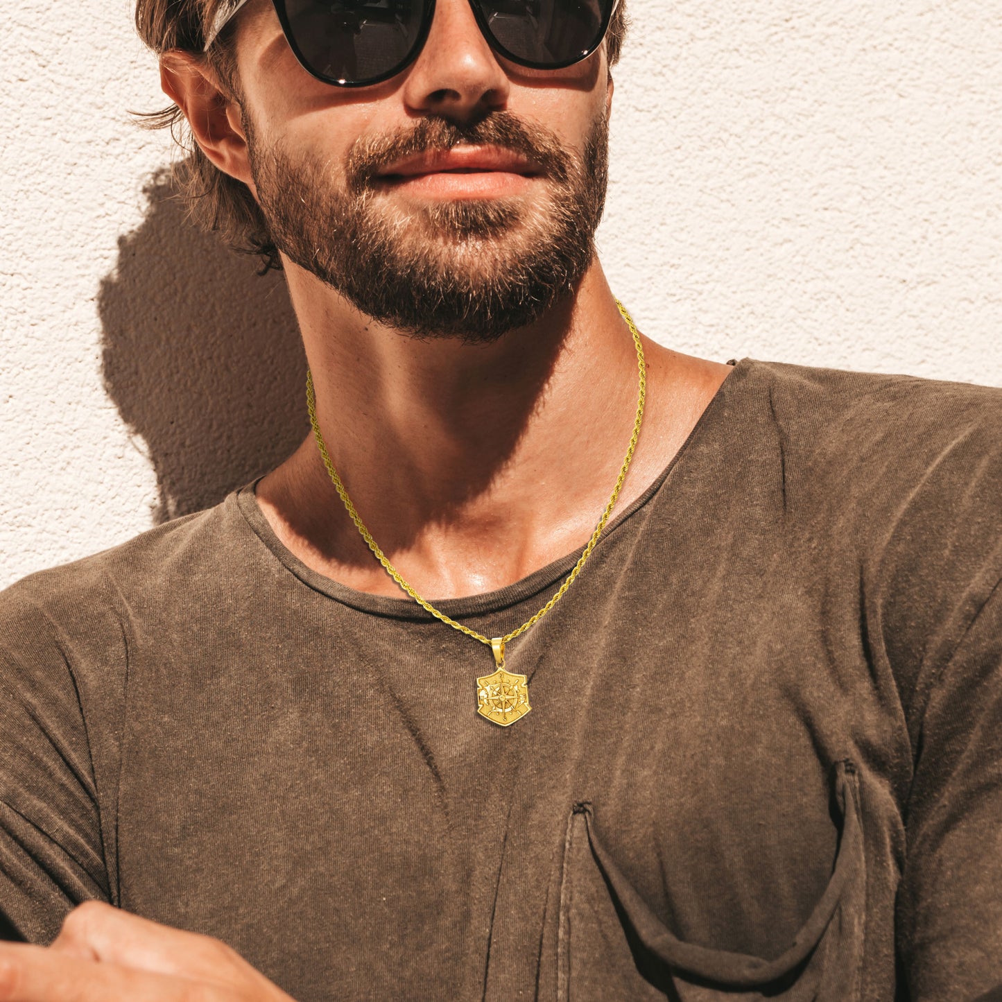 Gold Shield Compass Pendant Necklace Twisted Rope Chain N00398