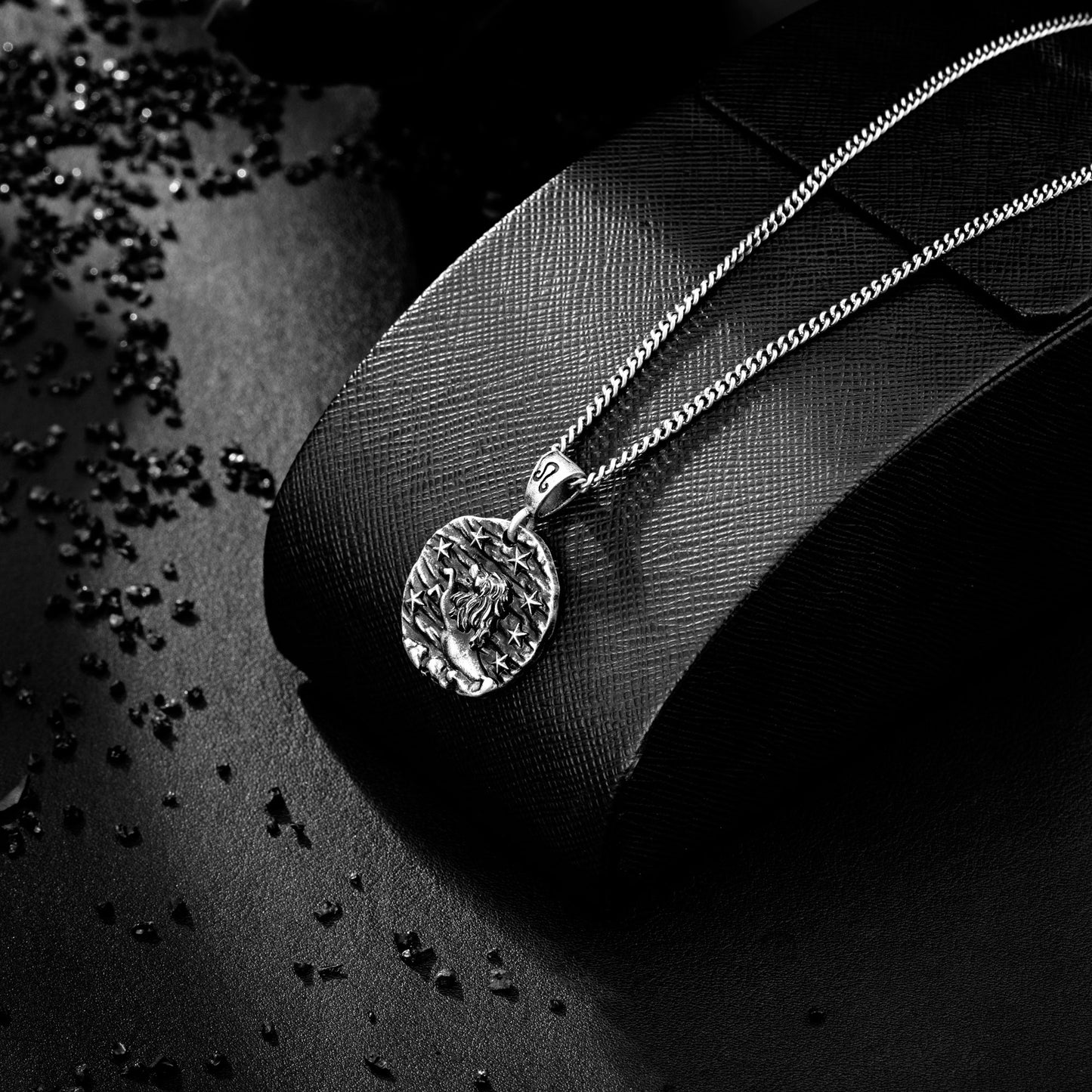 Amulets Necklace Of Leo (7.23-8.22)