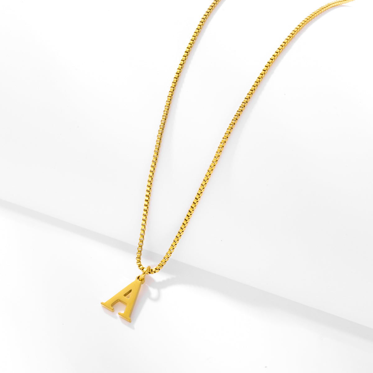 Stainless Steel Initial Necklace for Women, Gold Tone Letter Pendant Necklace, A to Z Alphabet Jewelry for Daily Wear