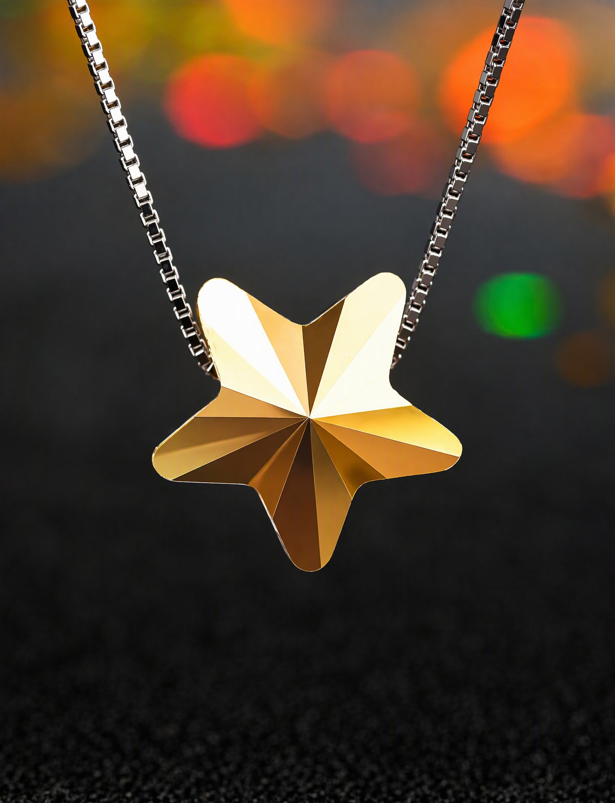 Star Pendant Necklace for Women, Faceted Geometric Star Design, Minimalist Celestial Jewelry for Everyday Style
