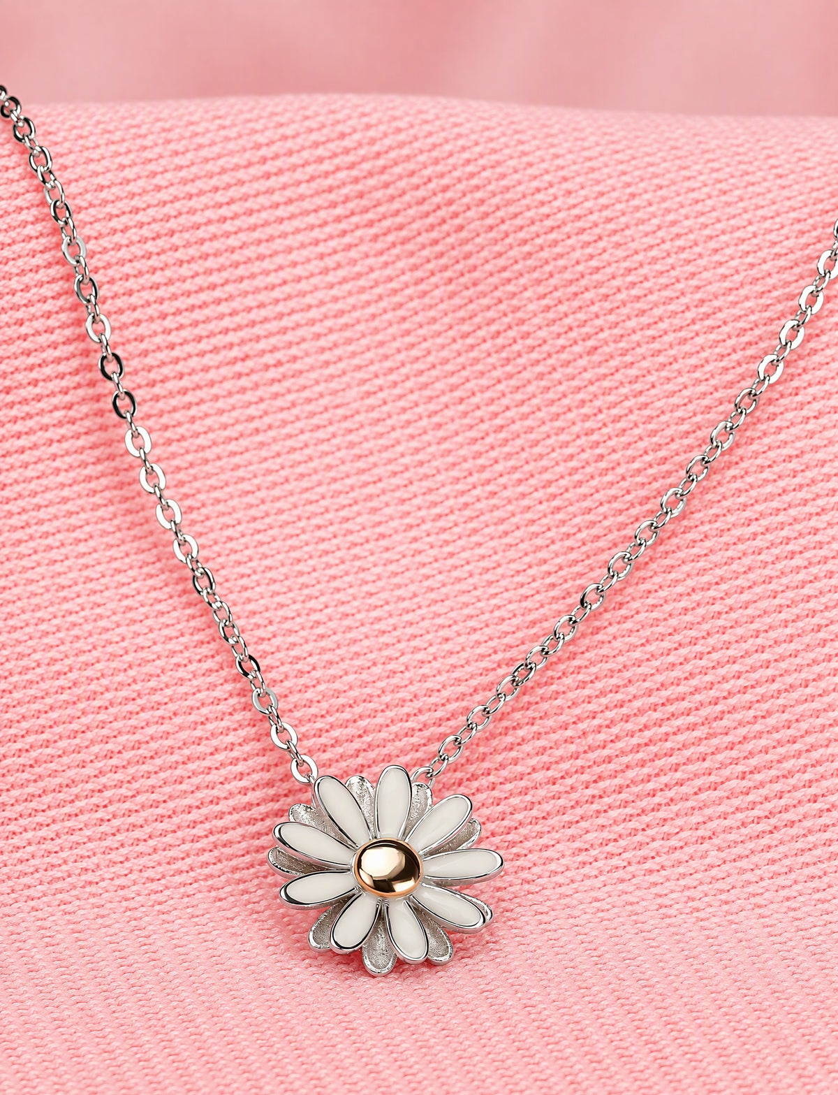 Daisy Flower Pendant Necklace for Women, Layered Petal Design with Round Center, Botanical Jewelry for Everyday Outfits
