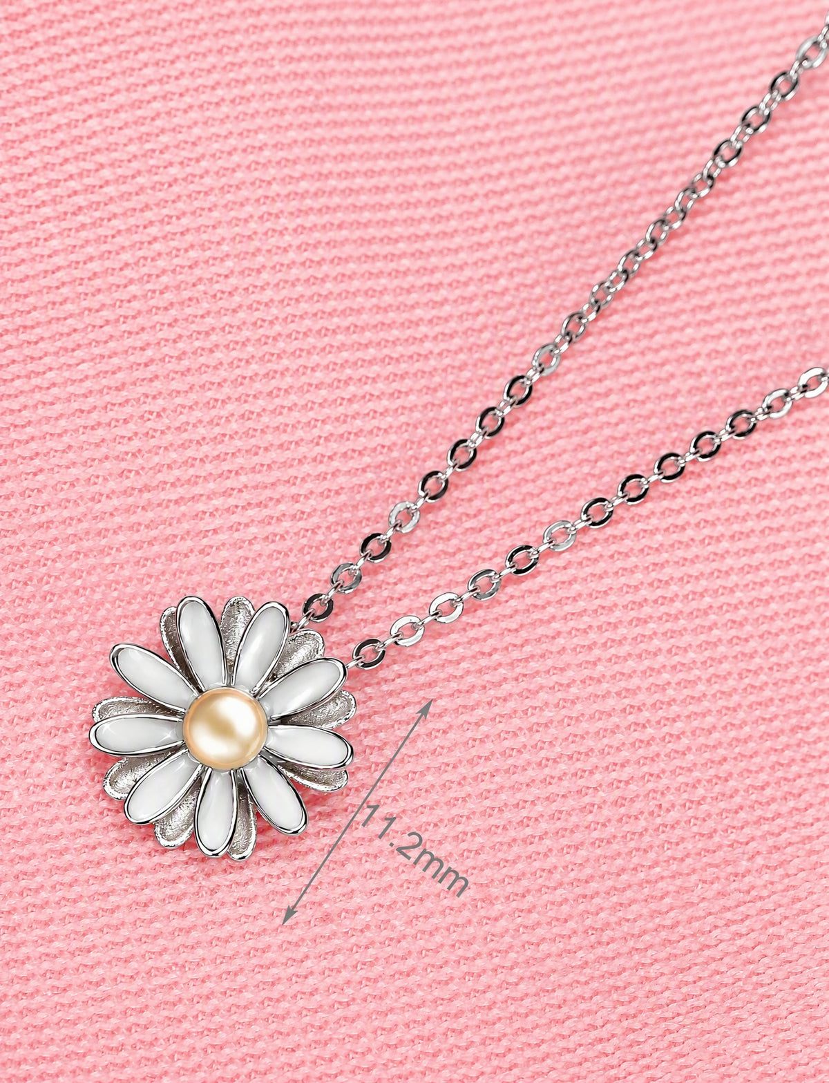 Daisy Flower Pendant Necklace for Women, Layered Petal Design with Round Center, Botanical Jewelry for Everyday Outfits