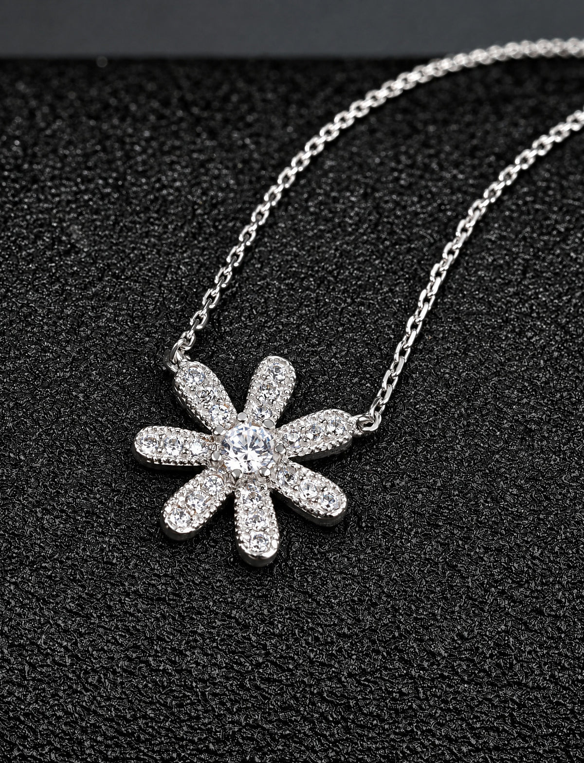 Flower Necklace for Women, Seven Petal Floral Centerpiece with Faceted Details, Dainty Botanical Jewelry for Daily Style