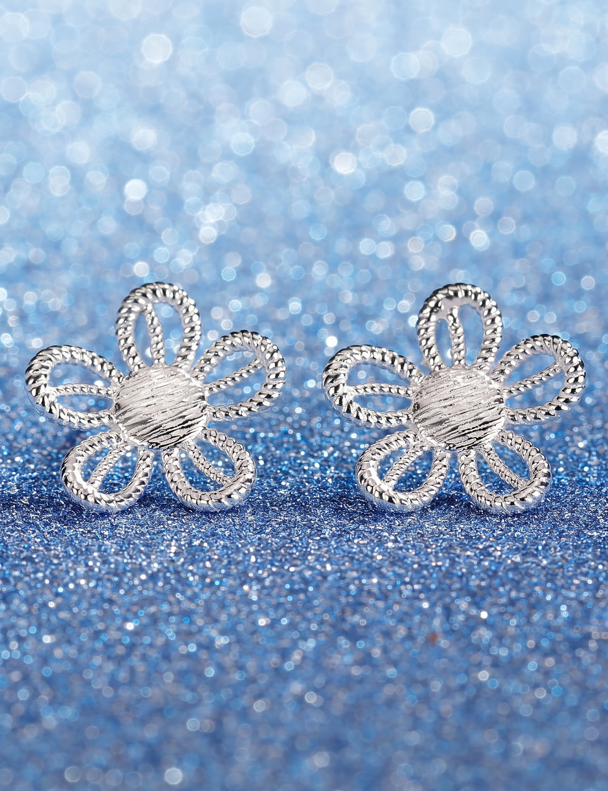 Flower Jewelry Set for Women, Five Petal Openwork Floral Pendant Necklace and Matching Stud Earrings, Daily Accessories