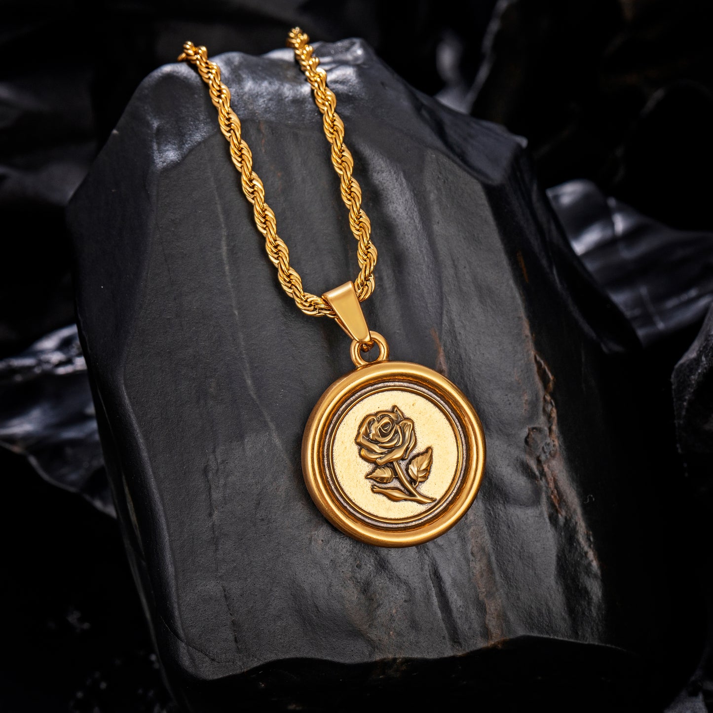 Antique Gold Rose Pendant Necklace Twisted Rope Chain N01560