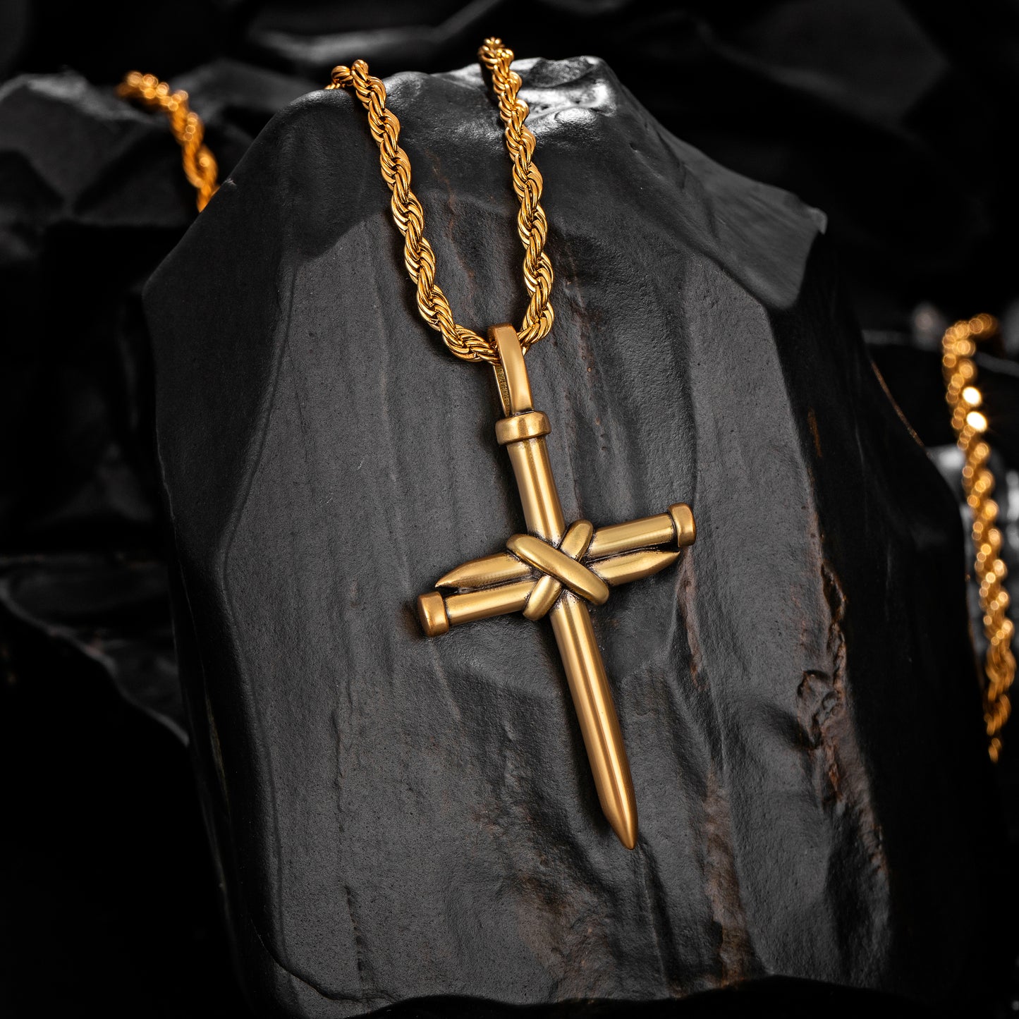 Antique Gold Nail Cross Necklace Twisted Rope Chain N01632