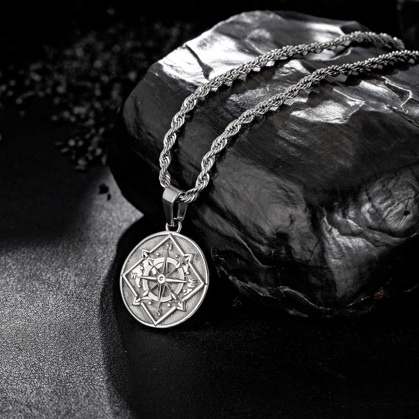 Silver Coin Compass Pendant Necklace Twisted Rope Chain N00378