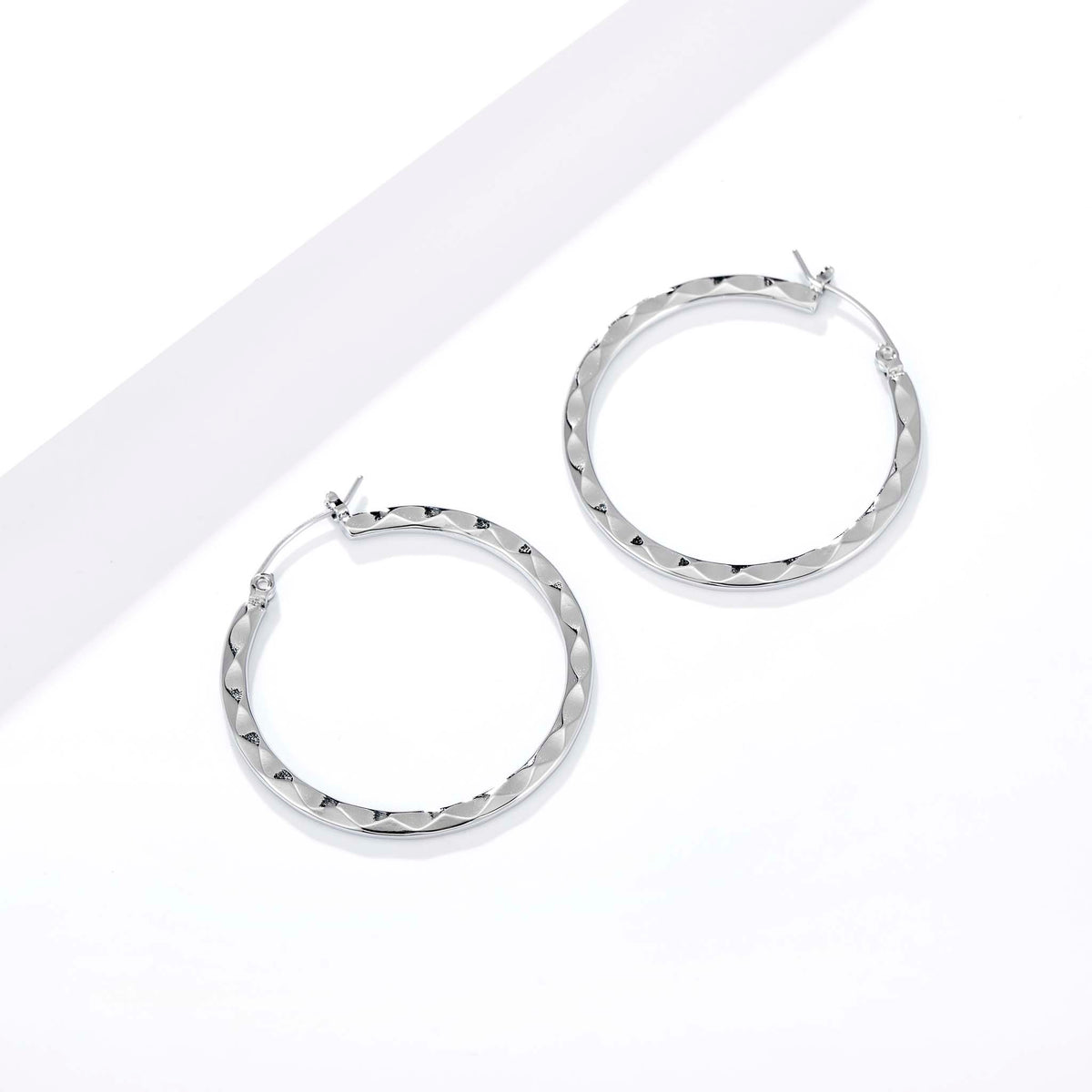 Geometric Textured Hoop Earrings for Women, Stainless Steel Round Earrings, Minimalist Modern Jewelry for Everyday Style