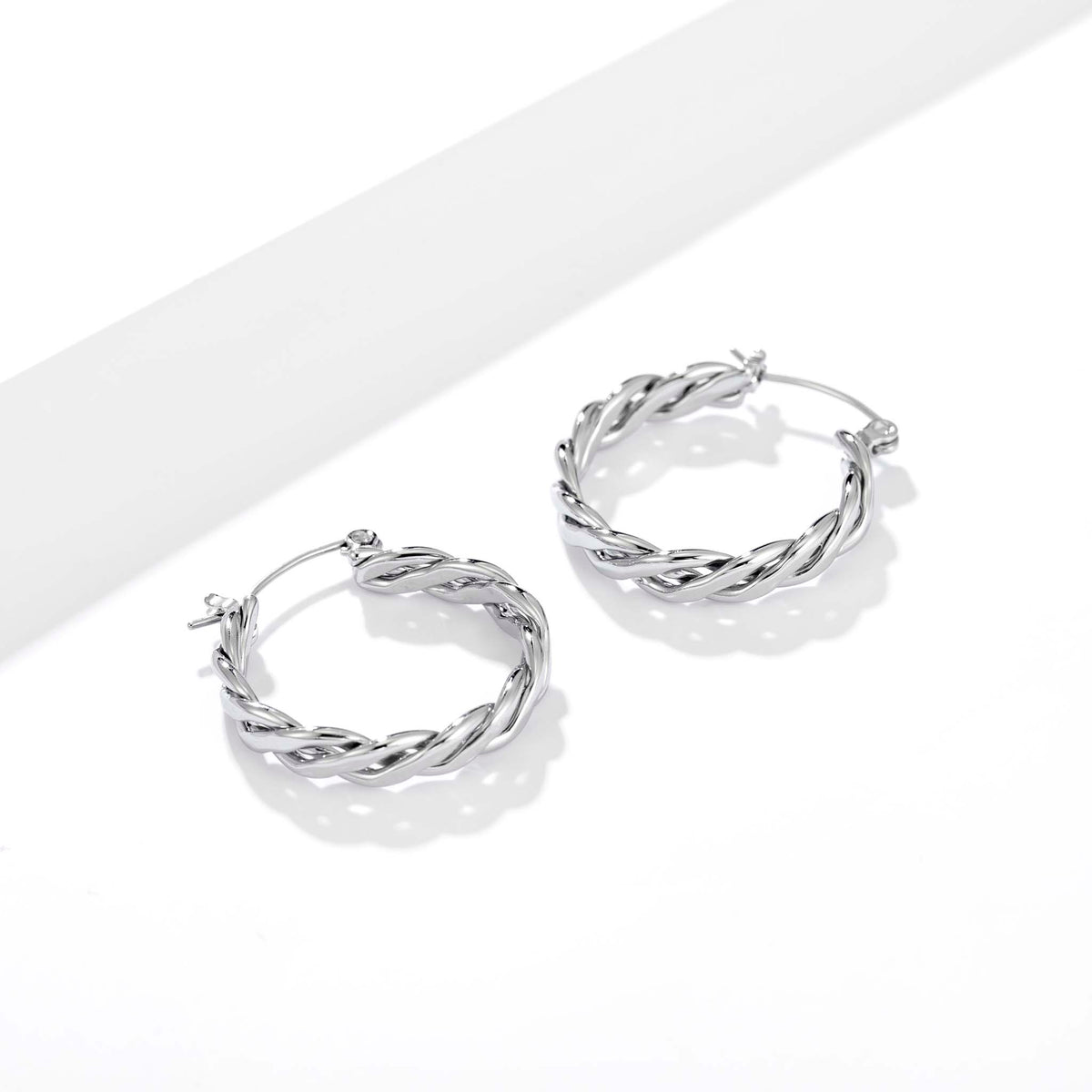 Stainless Steel Hoop Earrings for Women, Twisted Geometric Small Hoop Earrings with Rope Texture Design, Minimalist Round Jewelry for Everyday Wear