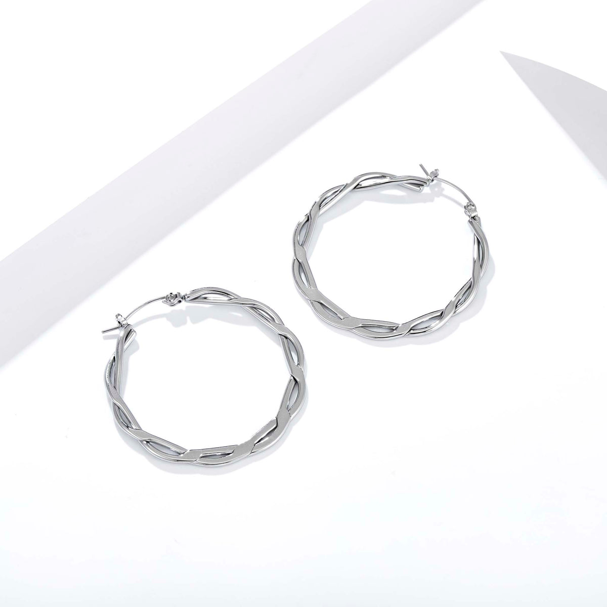 Hoop Earrings for Women, Oval Geometric Hoop Earrings, Interlaced Openwork Modern Jewelry Pair for Daily Styling