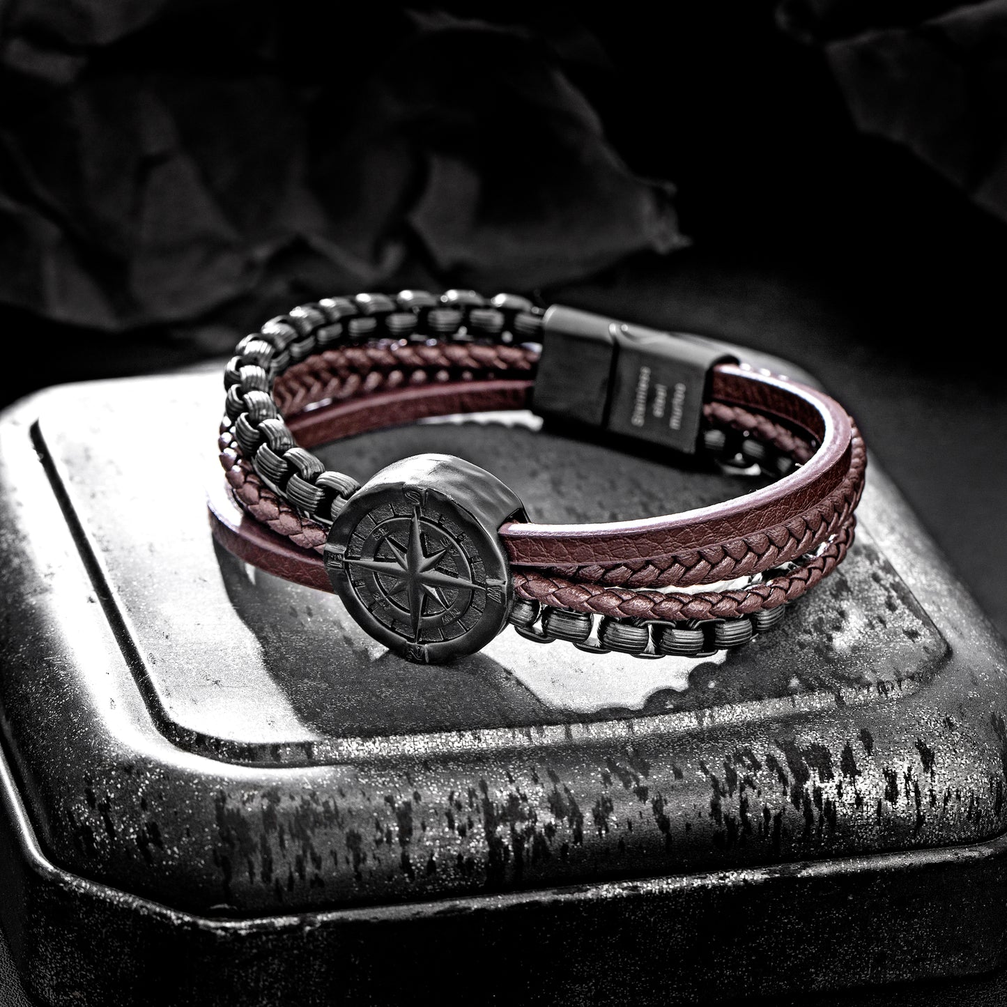 Compass leather bracelet for men B00736