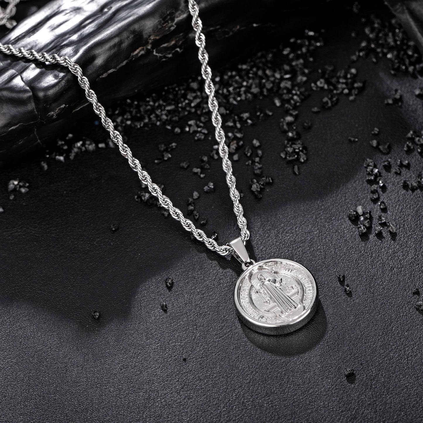 Silver Pendant Necklace Twisted Rope Chain N00893