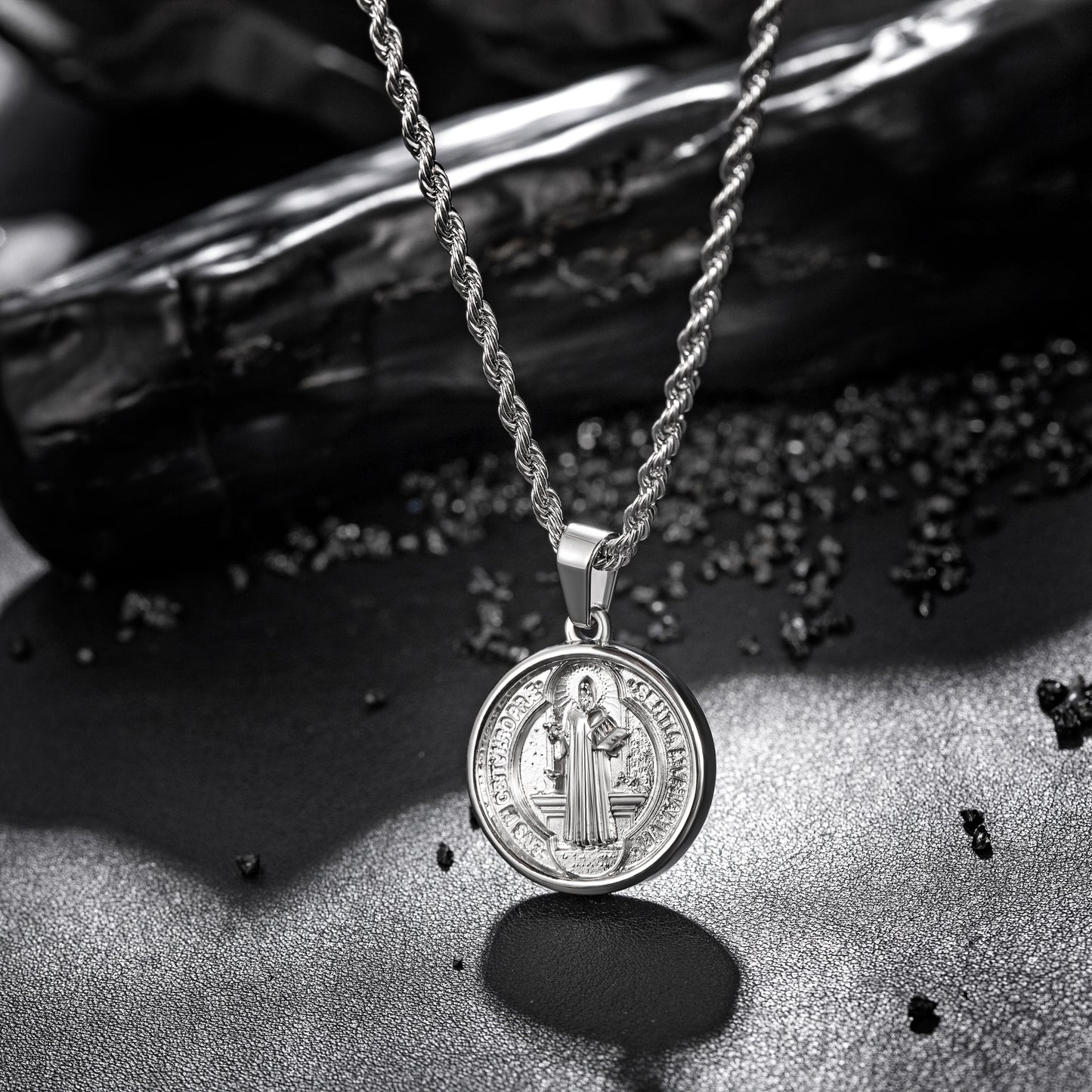 Silver Pendant Necklace Twisted Rope Chain N00893