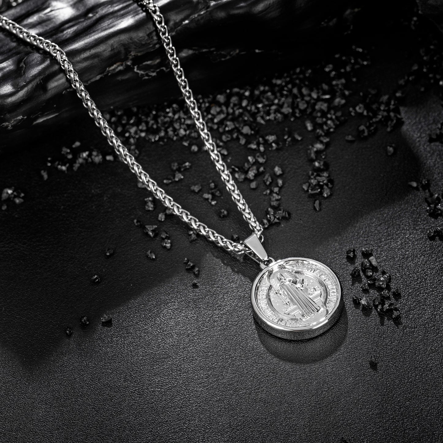 Silver Pendant Necklace Wheat Chain N00894