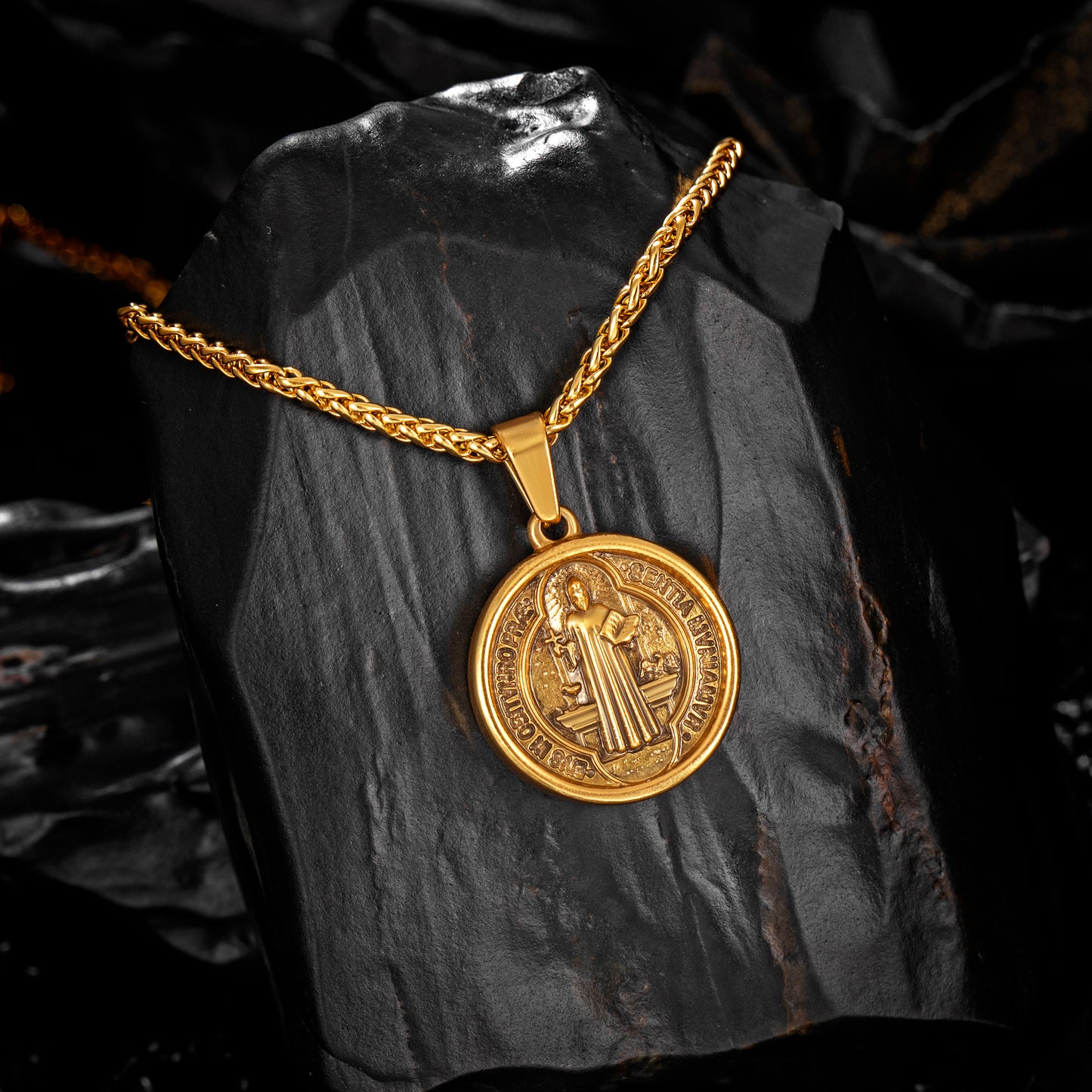 Antique Gold Pendant Necklace Wheat Chain N00945