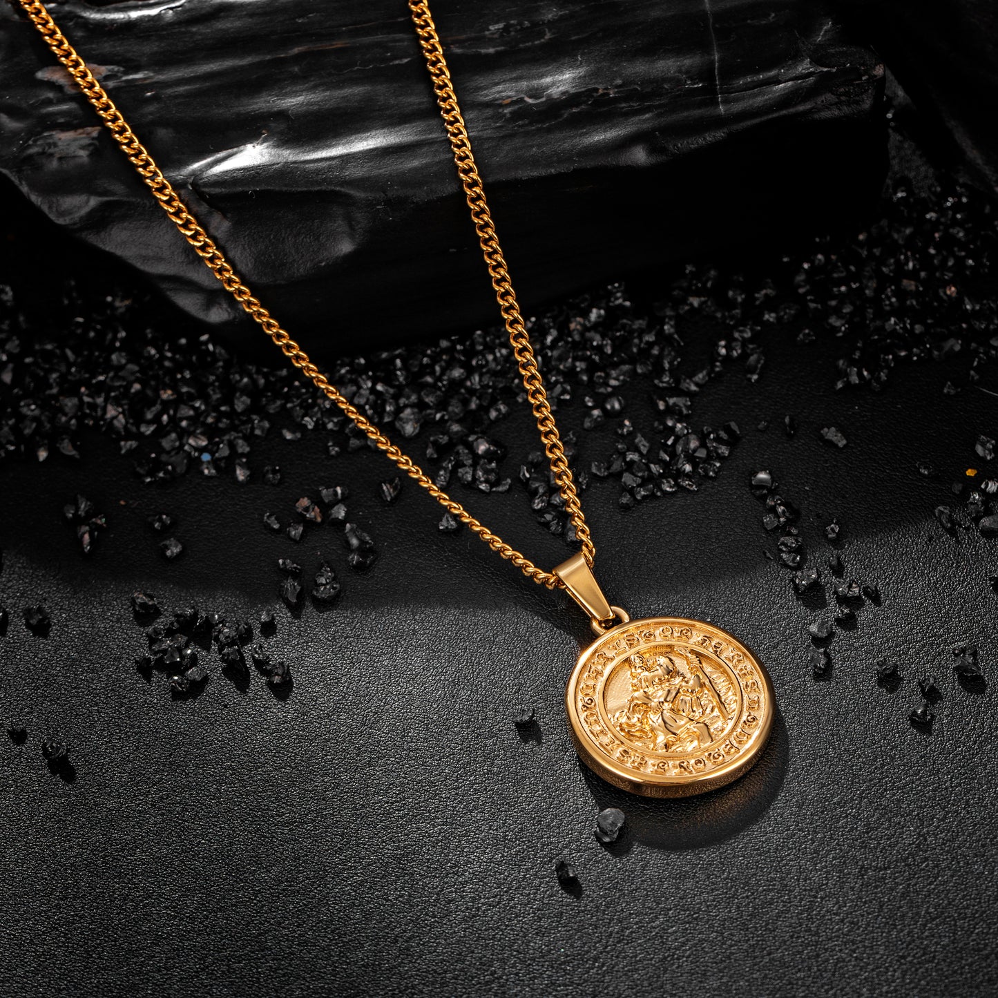 Gold Pendant Necklace Curb Chain N00990