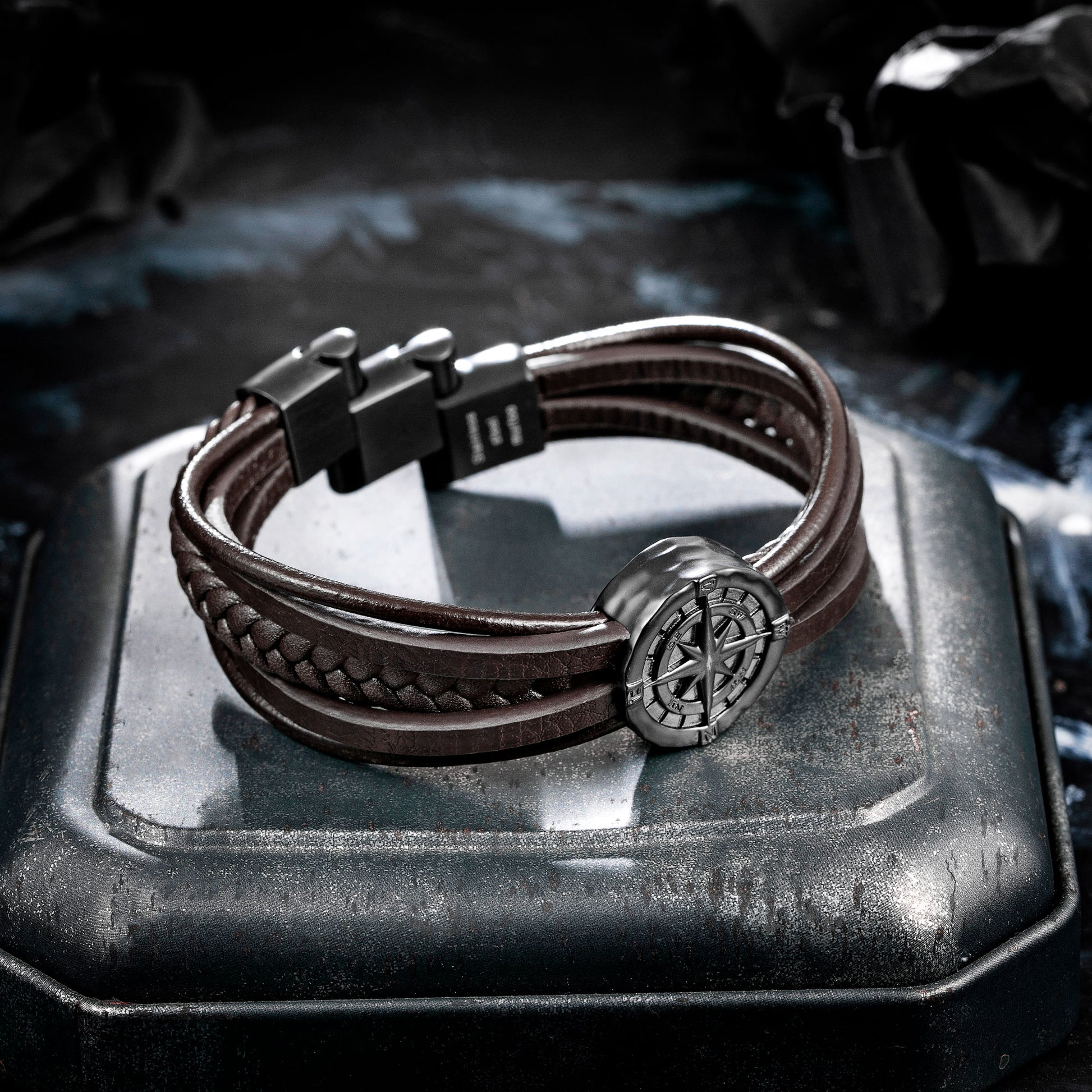 Compass leather bracelet for men B00462 – Murtoo